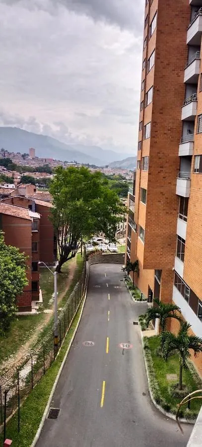 Homestay Comoda Habitacion En Apartamento Apartment Medellin Colombia