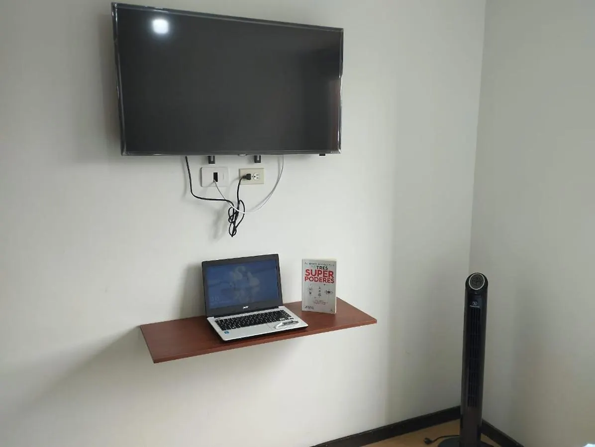 Comoda Habitacion En Apartamento Apartment Medellin Colombia