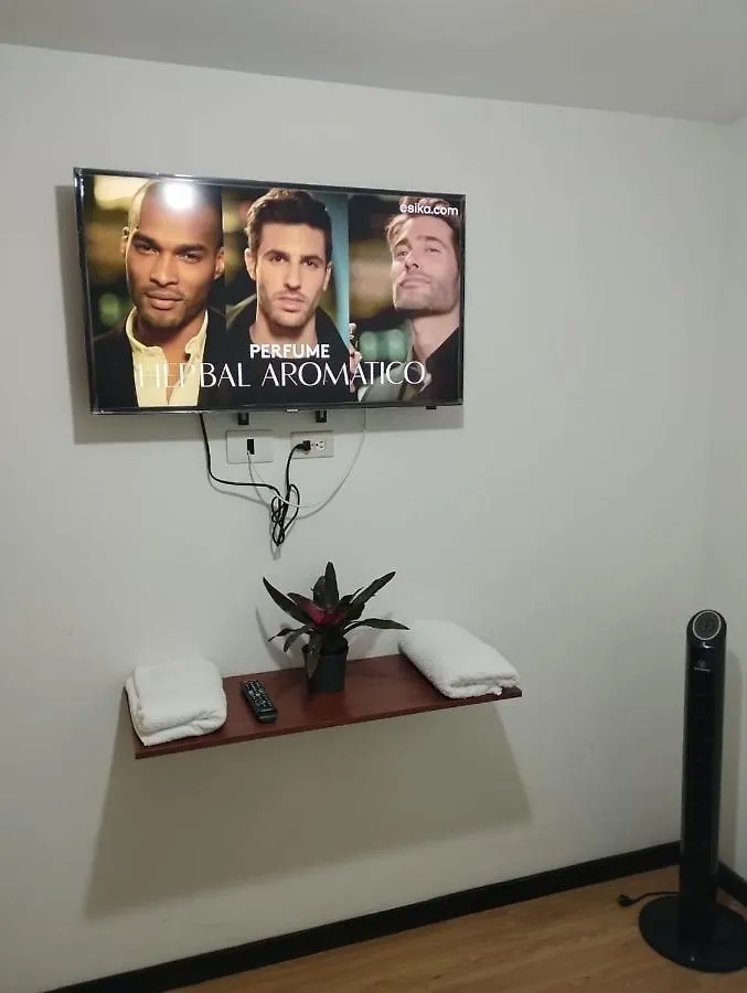 Homestay Comoda Habitacion En Apartamento Apartment Medellin